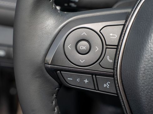 Used 2024 Toyota Camry SE image 30