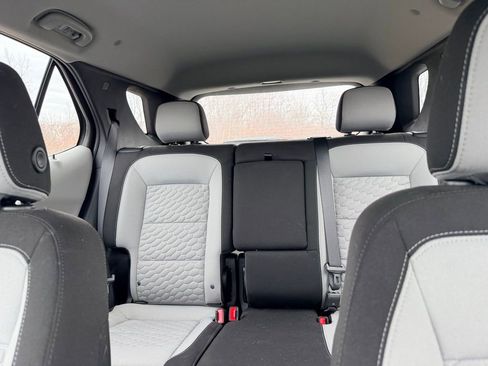 Used 2021 Chevrolet Equinox LS image 7