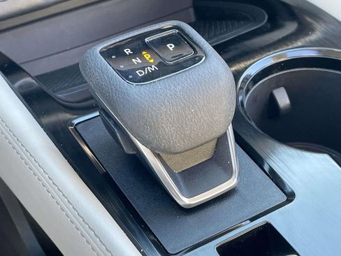 Used 2023 Nissan Rogue SL w/ SL Premium Package image 29