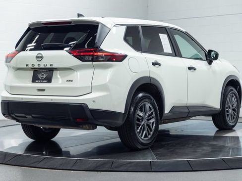 Used 2024 Nissan Rogue S AWD/4WD image 10