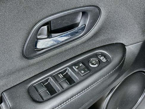 Used 2022 Honda HR-V Sport image 15