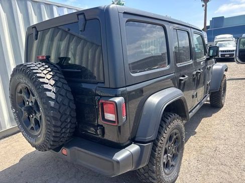 Used 2023 Jeep Wrangler Unlimited w/ 8.4" Radio Group AWD/4WD image 5