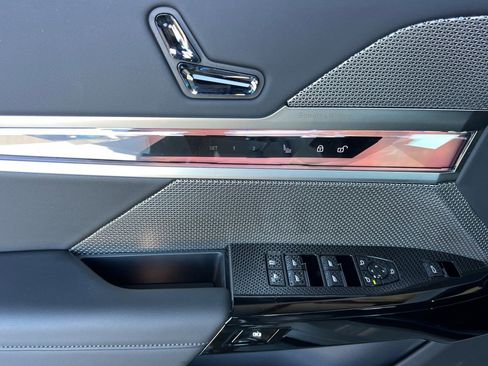 New 2025 BMW 740i image 13