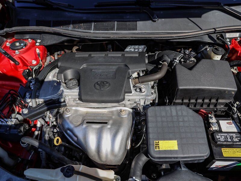Used 2014 Toyota Camry SE FWD image 31