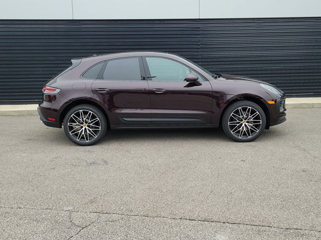 Used 2026 Porsche Macan AWD/4WD image 8