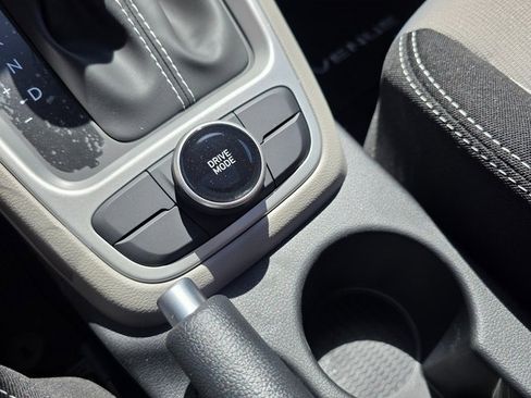 New 2025 Hyundai Venue SEL image 32