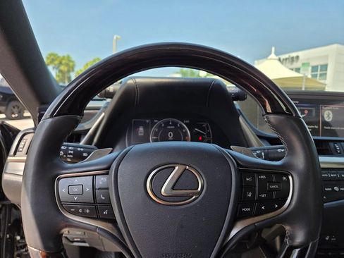 Used 2020 Lexus ES 350 w/ Premium Package FWD image 10