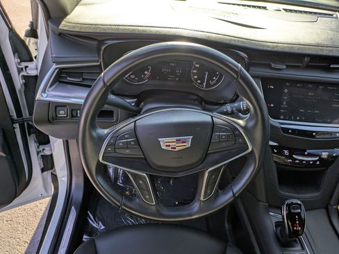 Used 2021 Cadillac XT5 Luxury image 16