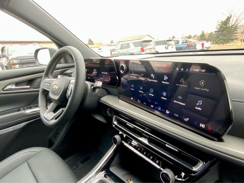 New 2026 Chevrolet Traverse LT w/ LPO, Floor Liner Package image 43