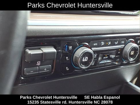 Certified 2022 Chevrolet Silverado 1500 High Country w/ Technology Package AWD/4WD image 9