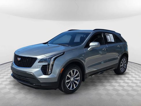 Used 2023 Cadillac XT4 Sport image 3