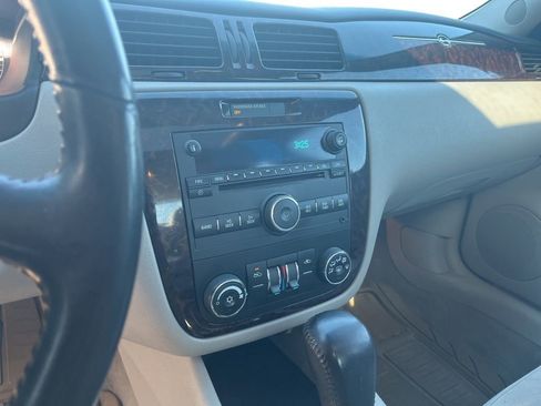 Used 2012 Chevrolet Impala LT w/ LT Sunroof Package image 12