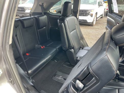 Used 2019 Toyota Highlander XLE image 28