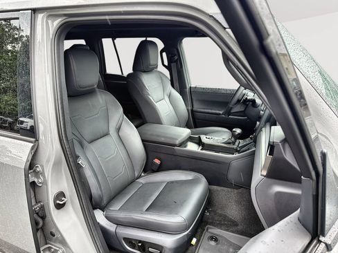 Used 2024 Lexus GX 550 w/ Accessory Package (Z1) AWD/4WD image 26