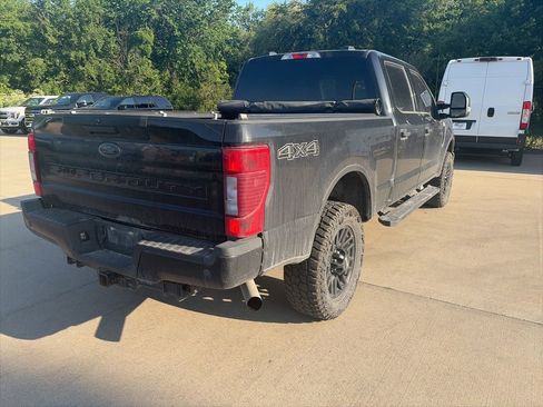 Used 2022 Ford F250 XLT w/ Black Appearance Package AWD/4WD image 7