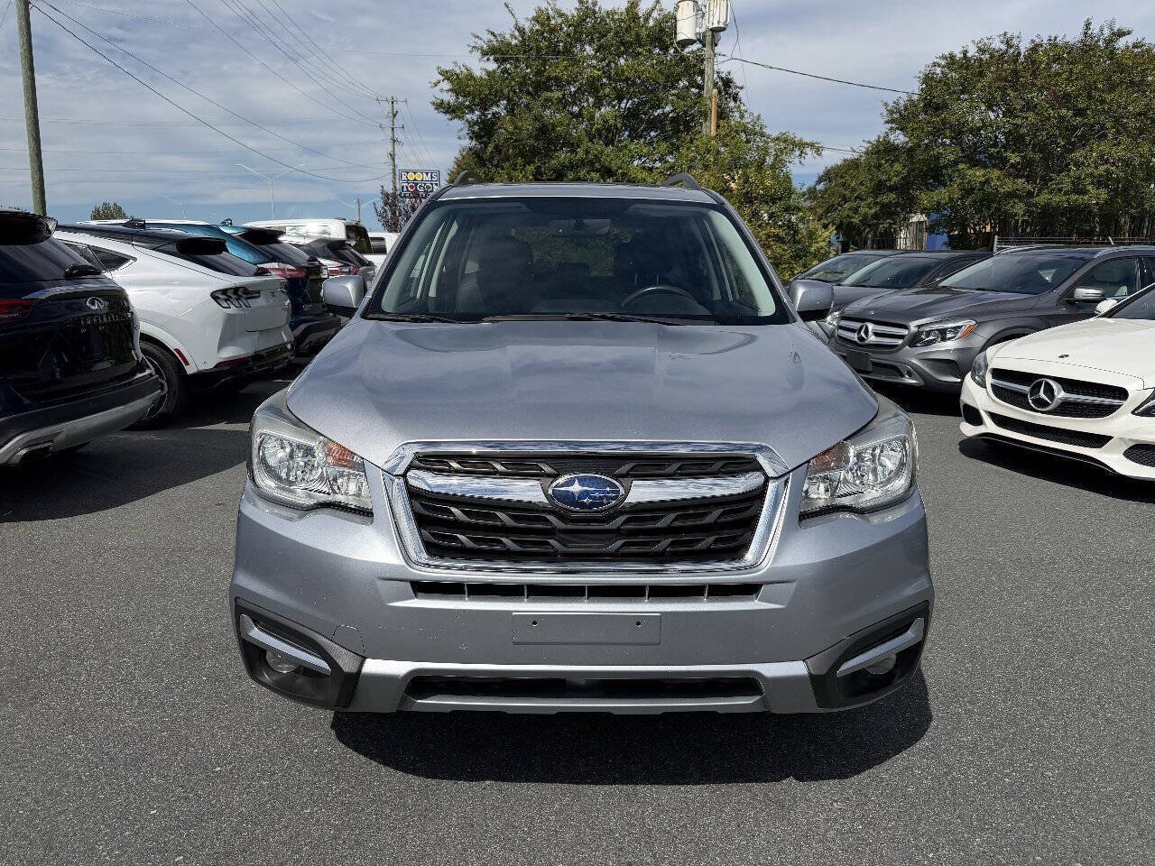 Used 2017 Subaru Forester 2.5i Limited w/ Popular Package #1 AWD/4WD image 2