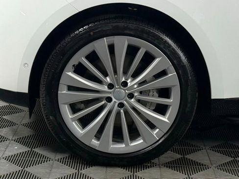 New 2025 Land Rover Range Rover SE image 15