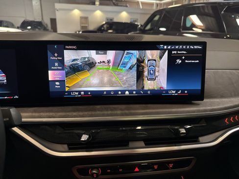 Used 2024 BMW X5 xDrive40i w/ M Sport Package image 33