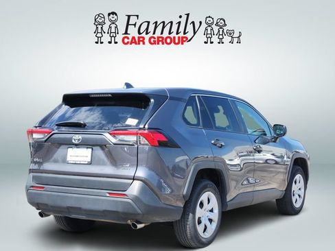 Used 2025 Toyota RAV4 LE AWD/4WD image 4