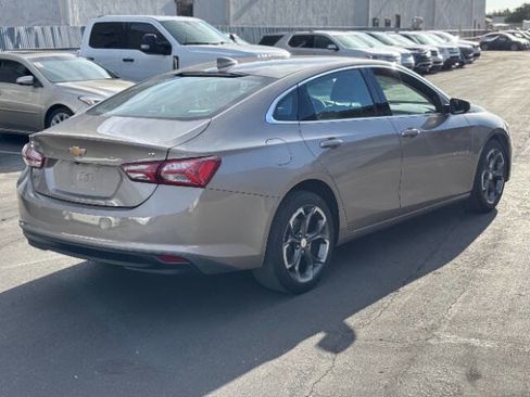 Used 2022 Chevrolet Malibu LT FWD image 3
