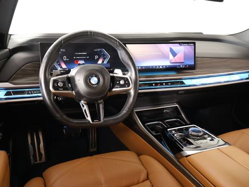 Used 2023 BMW 740i w/ Parking Assistance Package image 2