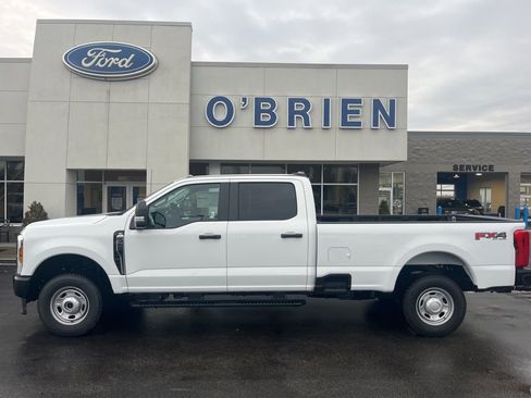 New 2026 Ford F350 XL w/ FX4 Off-Road Package image 2