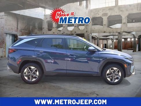 Used 2025 Hyundai Tucson SEL AWD/4WD image 1