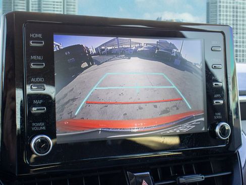 Used 2020 Toyota Corolla LE image 29