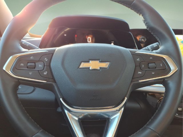 Used 2024 Chevrolet Trax LT w/ Driver Confidence Package FWD image 24
