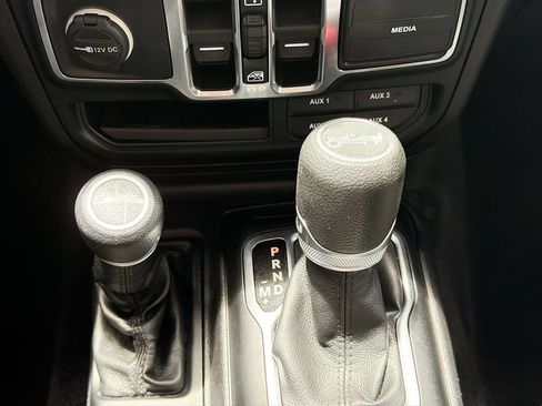 Used 2019 Jeep Wrangler Unlimited Sport S AWD/4WD image 27