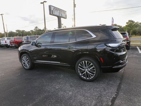 Certified 2026 Buick Enclave Avenir image 6