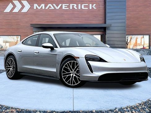 Used 2022 Porsche Taycan image 1