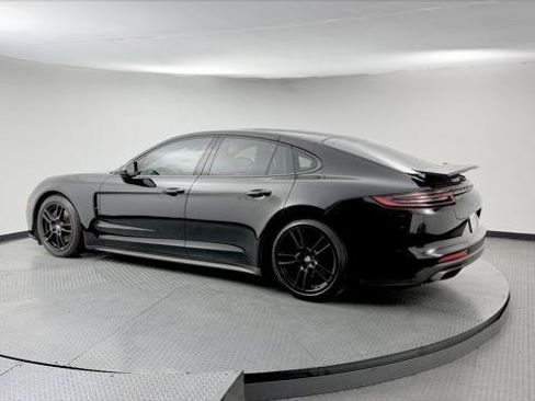 Used 2017 Porsche Panamera RWD image 6