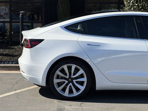 Used 2020 Tesla Model 3 Long Range image 22