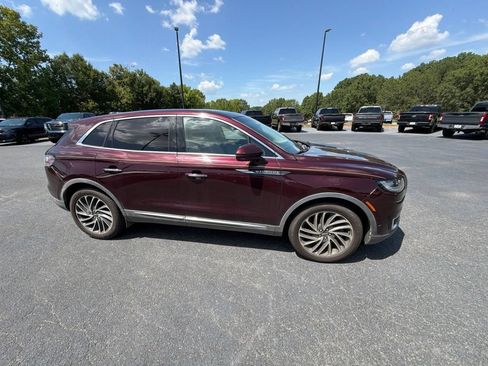 Used 2019 Lincoln Nautilus Reserve FWD image 11