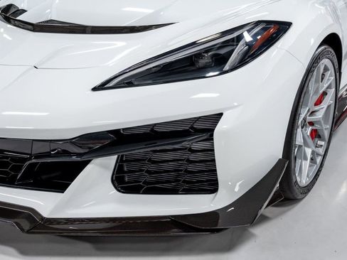 Used 2026 Chevrolet Corvette ZR1 w/ ZR1 Carbon Fiber Aero Package image 24