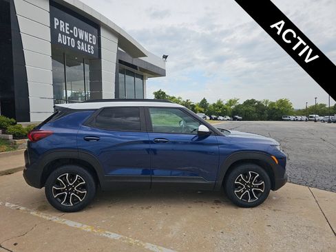Used 2022 Chevrolet TrailBlazer ACTIV w/ Convenience Package AWD/4WD image 2