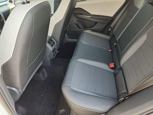 New 2025 Volkswagen Taos SE image 8