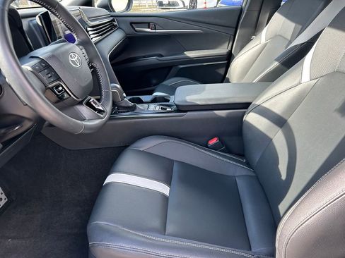 Certified 2025 Toyota Camry SE FWD image 11