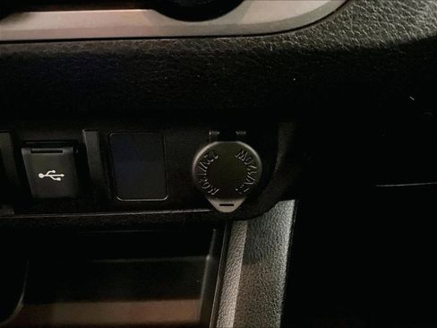 Used 2021 Toyota Tacoma SR5 image 31