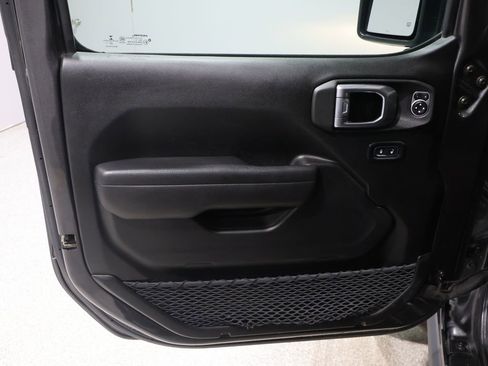 Certified 2023 Jeep Wrangler Unlimited Rubicon w/ Cold Weather Group image 14