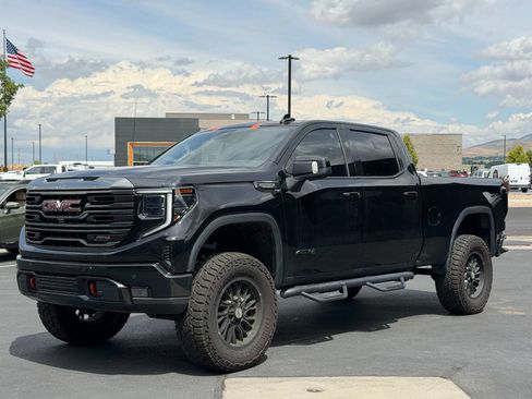 Used 2023 GMC Sierra 1500 AT4 w/ Technology Package AWD/4WD image 6