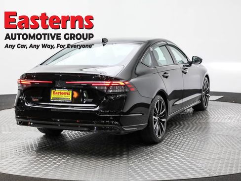 Used 2024 Honda Accord Touring image 5