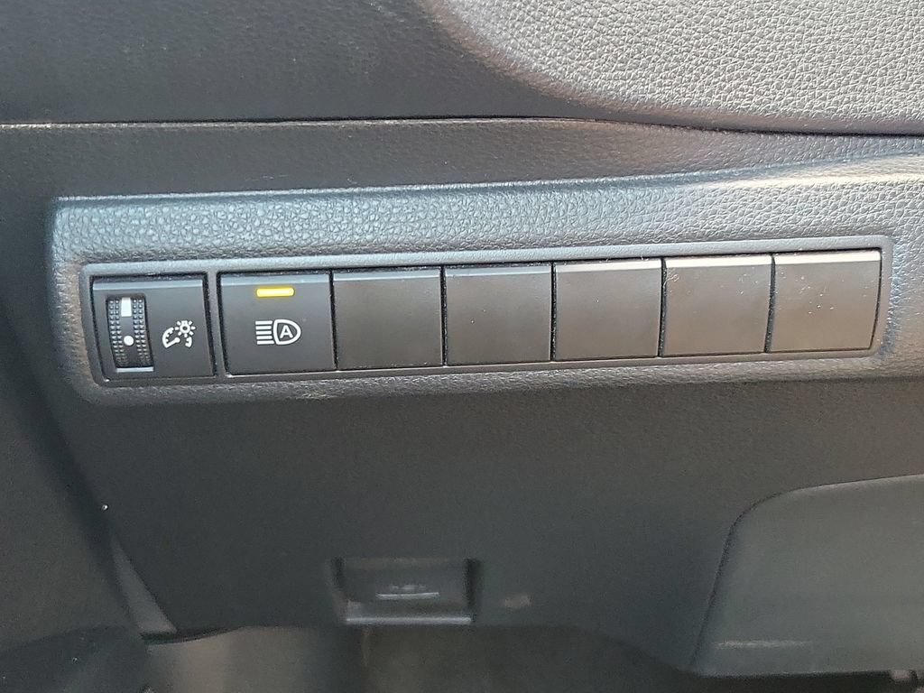 Used 2024 Toyota Corolla LE FWD image 23