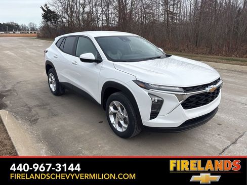 New 2026 Chevrolet Trax LS w/ LS Convenience Package image 11