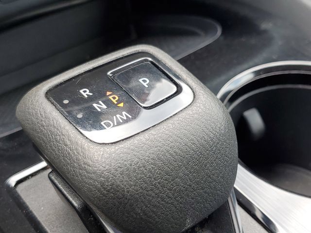 Used 2024 Nissan Rogue S AWD/4WD image 18