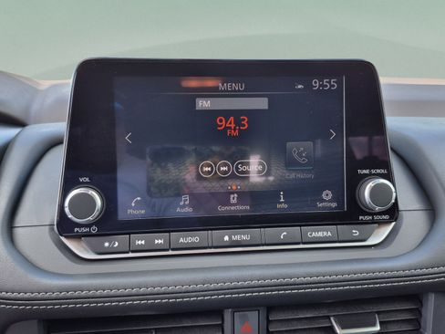 Certified 2023 Nissan Rogue SV FWD image 25