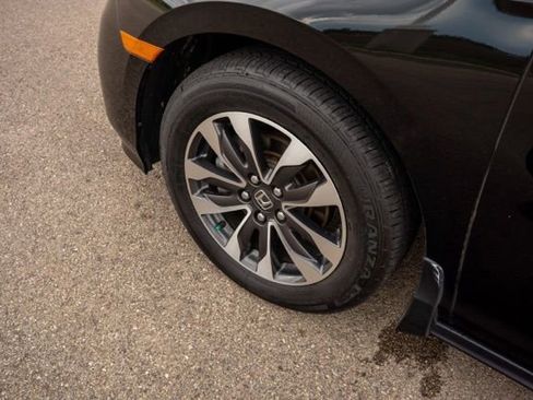 Used 2024 Honda Odyssey EX-L image 13
