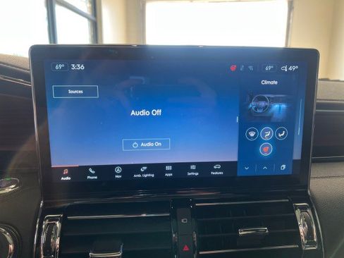 Used 2024 Lincoln Navigator Reserve AWD/4WD image 25