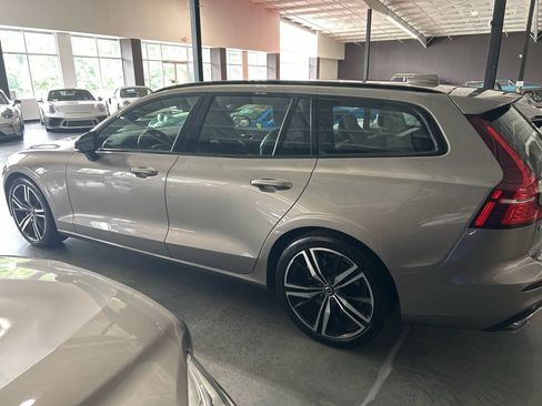 Used 2020 Volvo V60 T6 R-Design w/ Protection Package Premier FWD image 11